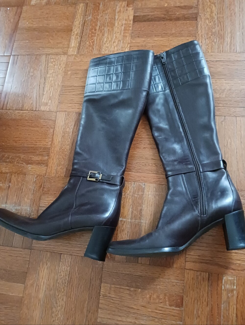 Paloma brown knee-high leather boots..(made in Italy)🇮🇹